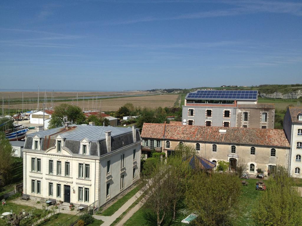 Le Domaine Du Meunier Hotel Mortagne-sur-Gironde Eksteriør billede