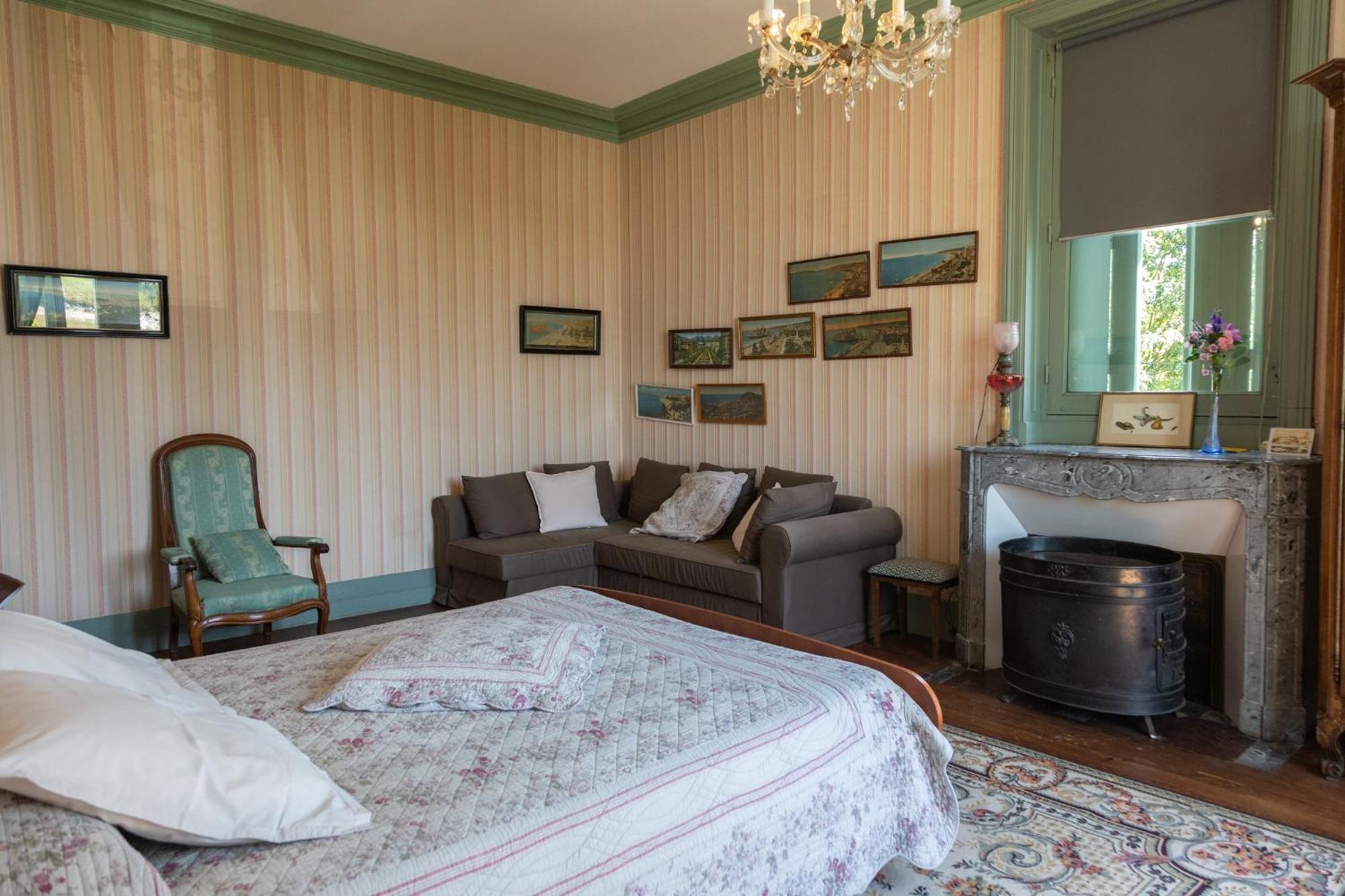Le Domaine Du Meunier Hotel Mortagne-sur-Gironde Eksteriør billede
